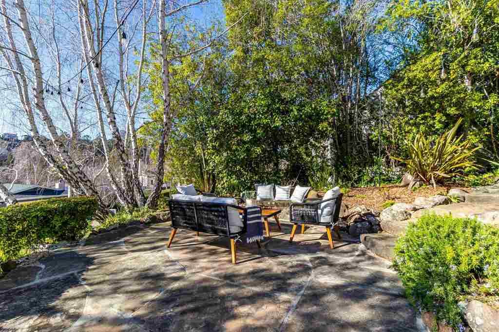 Photo of 936 936 Mountain Blvd Blvd, Oakland, CA 94611 (MLS # 41120481)