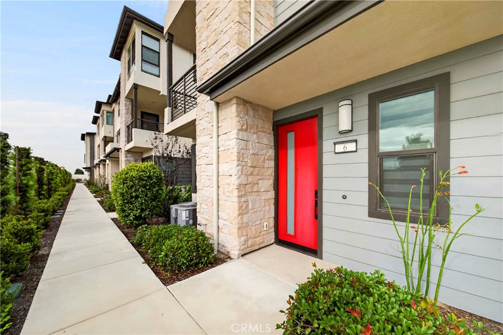 2961 W Lincoln 6
