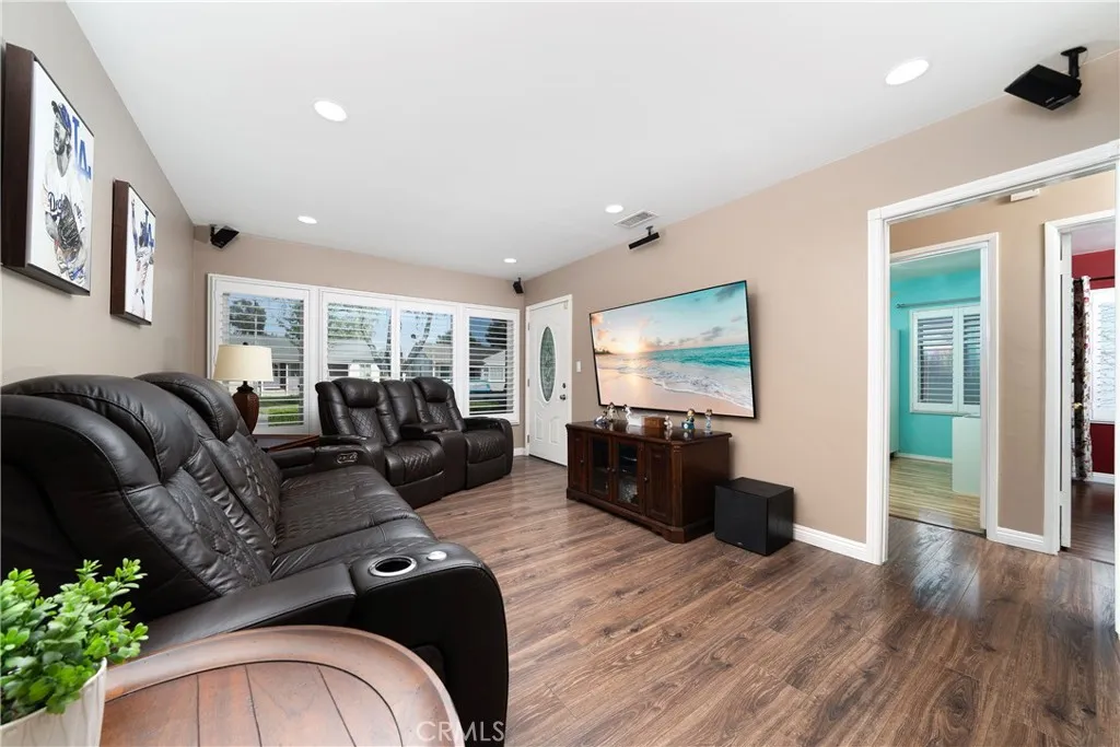 Lakewood, California 90712, United States, 3 Bedrooms Bedrooms, ,2 BathroomsBathrooms,Residential,Active,159718