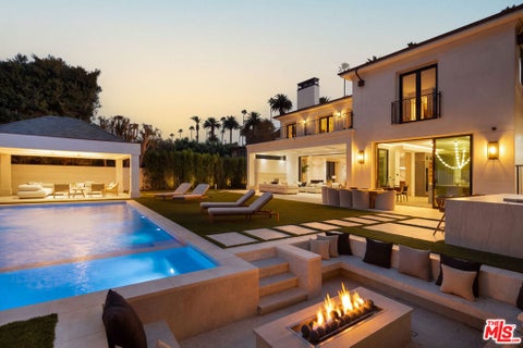 Photo of 716 N Bedford Drive, Beverly Hills, CA 90210 (MLS # 26992217)