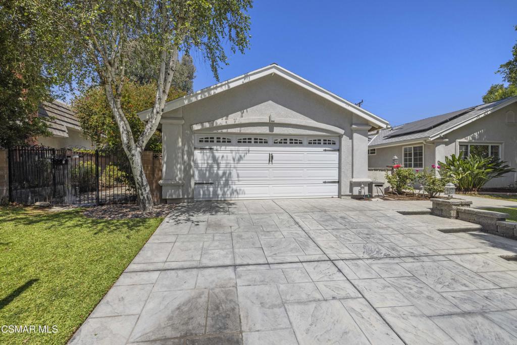 1877 Hendrix Avenue