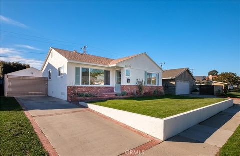 Photo of 21405 Mildred Ave Ave, Torrance, CA 90503 (MLS # SB26019998)