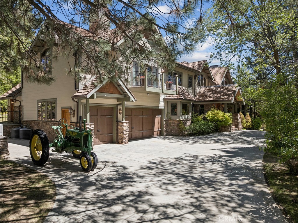 32310 Hummingbird Court