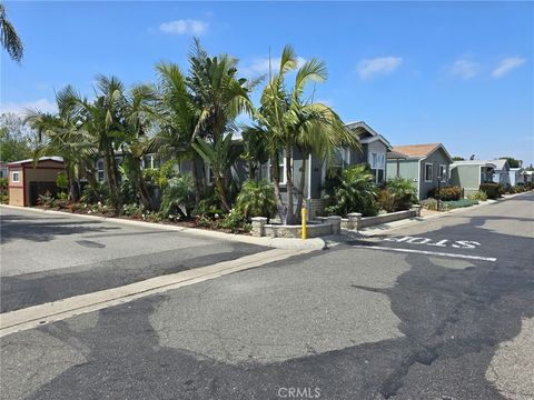 Photo of 3101 S Fairview St, Santa Ana, CA 92704 (MLS # PW26091309)