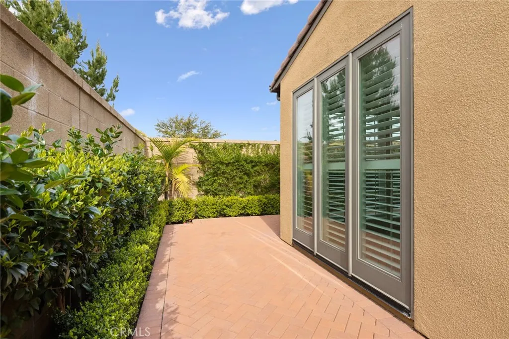 Irvine, California 92618, United States, 3 Bedrooms Bedrooms, ,3 BathroomsBathrooms,Residential,Active,250347