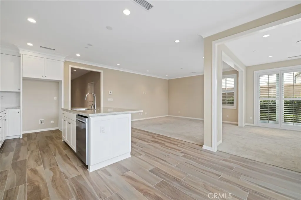 Irvine, California 92618, United States, 3 Bedrooms Bedrooms, ,3 BathroomsBathrooms,Residential,Active,250347