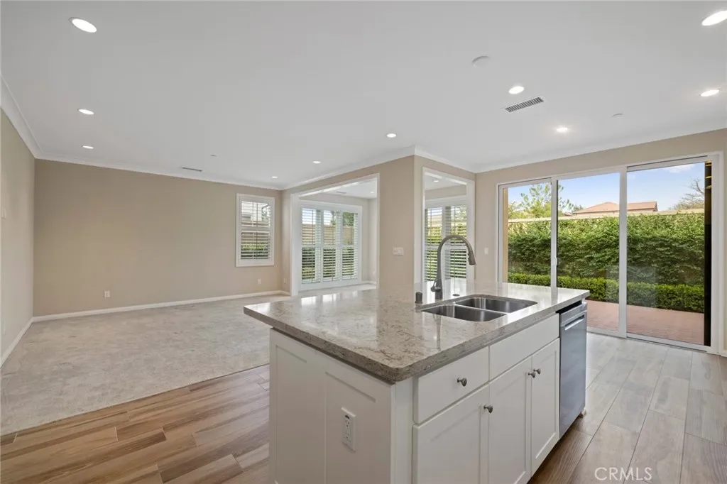 Irvine, California 92618, United States, 3 Bedrooms Bedrooms, ,3 BathroomsBathrooms,Residential,Active,250347