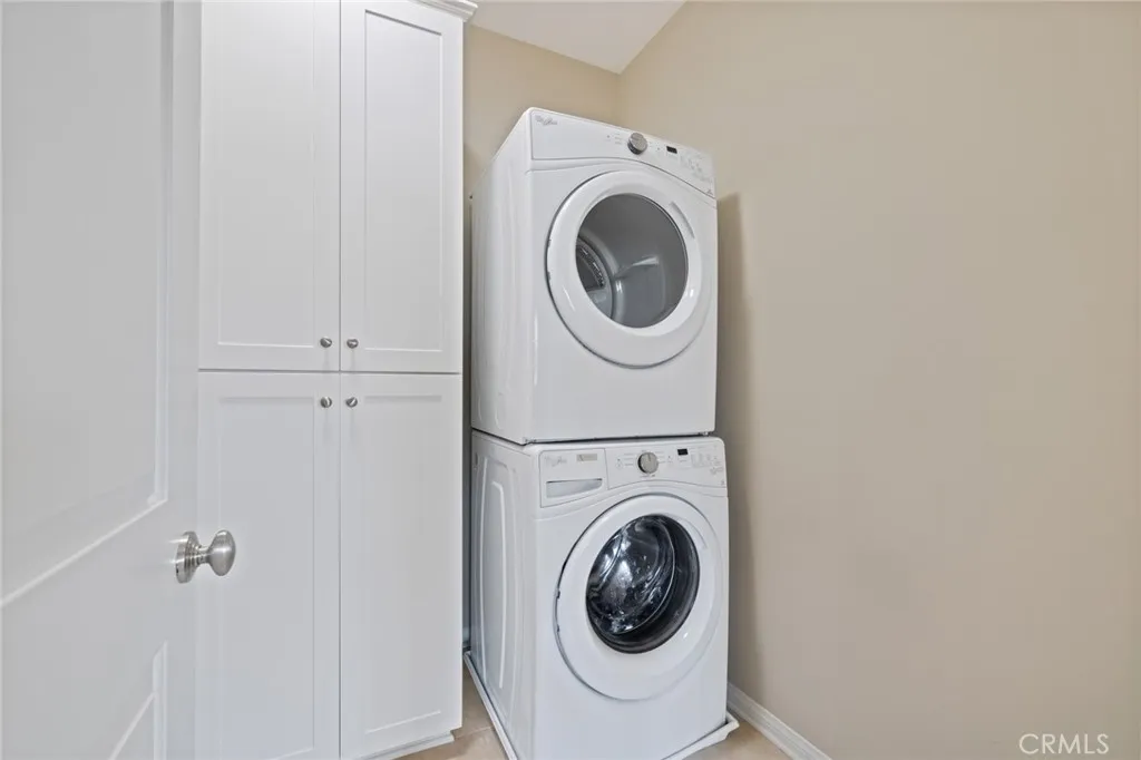 Irvine, California 92618, United States, 3 Bedrooms Bedrooms, ,3 BathroomsBathrooms,Residential,Active,250347