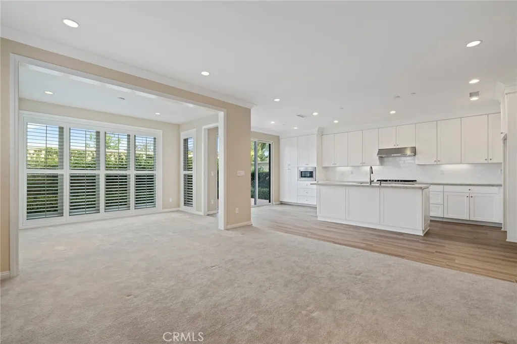 Irvine, California 92618, United States, 3 Bedrooms Bedrooms, ,3 BathroomsBathrooms,Residential,Active,250347