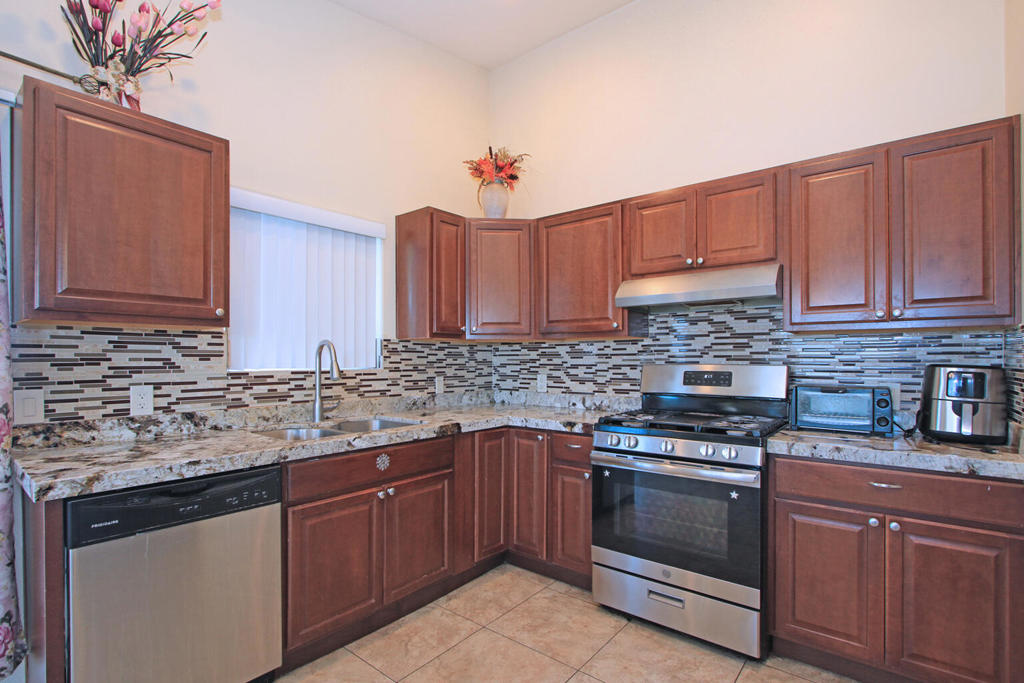 12925 Maui Way