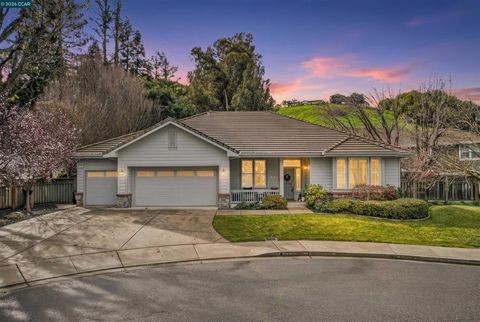 Photo of 116 116 McMahon Ct Ct, Martinez, CA 94553 (MLS # 41122178)