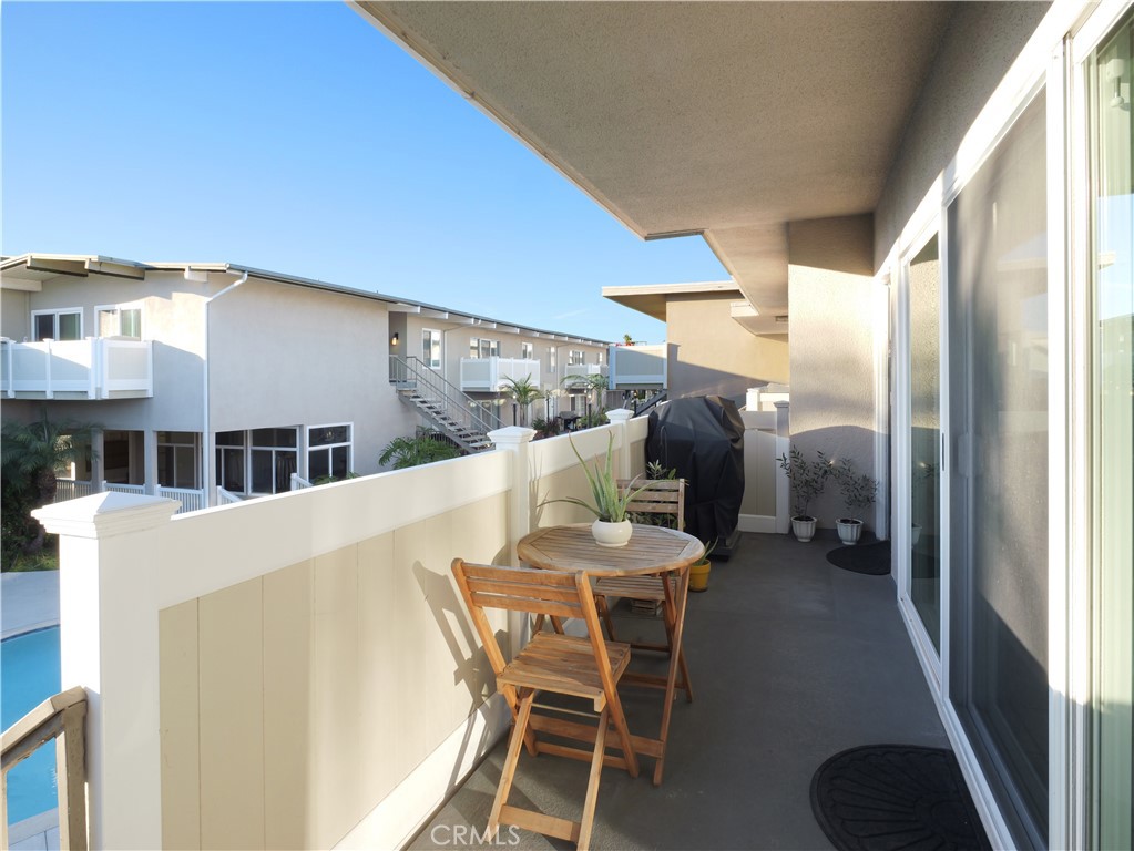 23930 Los Codona 220