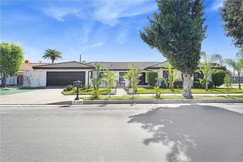 Photo of 21228 Merridy Street, Chatsworth, CA 91311 (MLS # SR26099197)