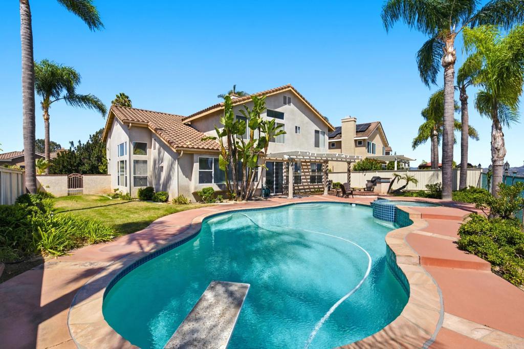 5205 Palmera Drive