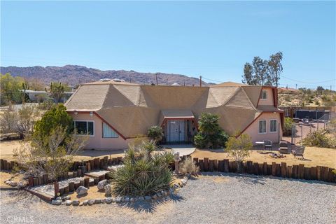 Photo of 6888 Sunnyhill Road, Joshua Tree, CA 92252 (MLS # JT26087502)