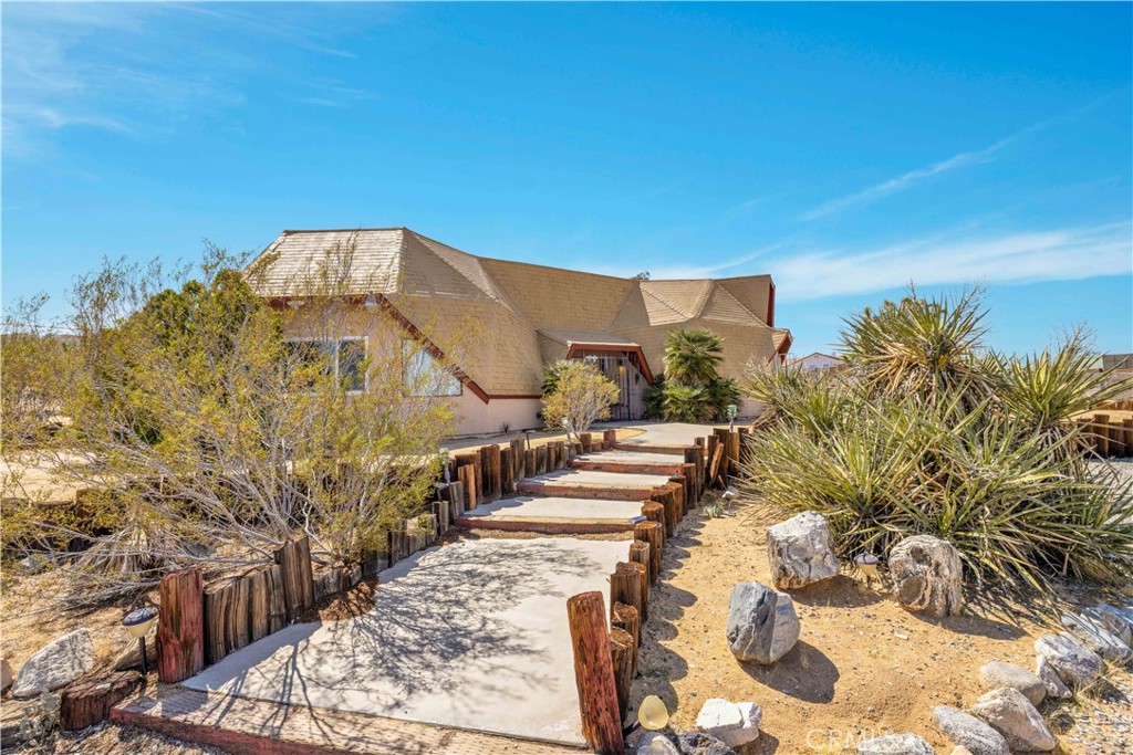 6888 Sunnyhill Road