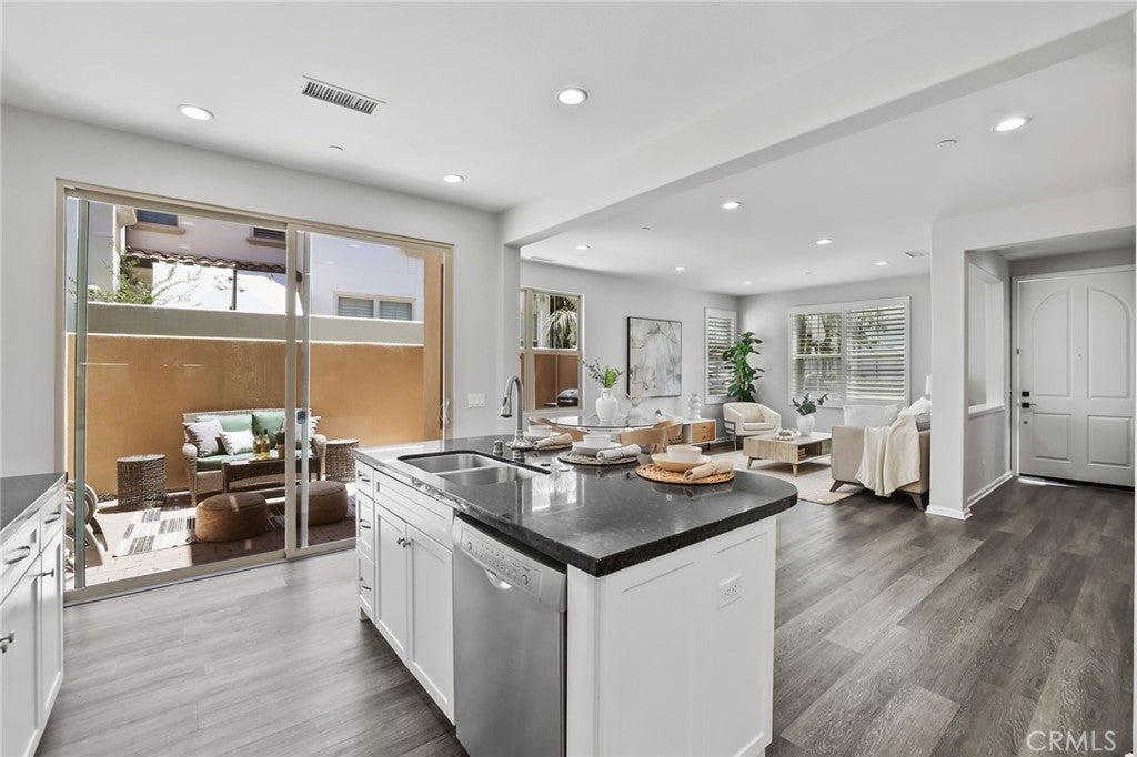 71 Emerald Clover, Irvine CA 92620 - Photo 15