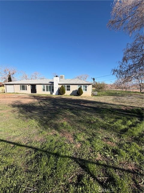 Photo of 9047 10th Ave Ave, Hesperia, CA 92345 (MLS # CV25259992)