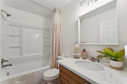 Tiny photo for 637 Holly AVE, Oxnard, CA 93036 (MLS # BB26156382)