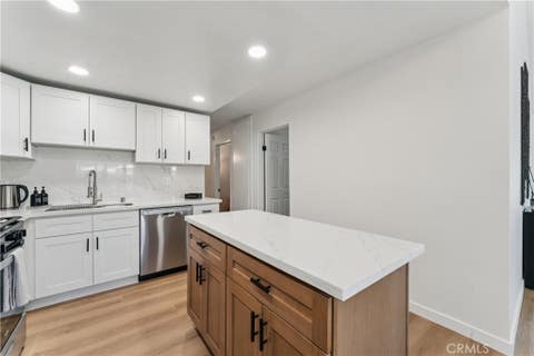 Tiny photo for 637 Holly AVE, Oxnard, CA 93036 (MLS # BB26156382)
