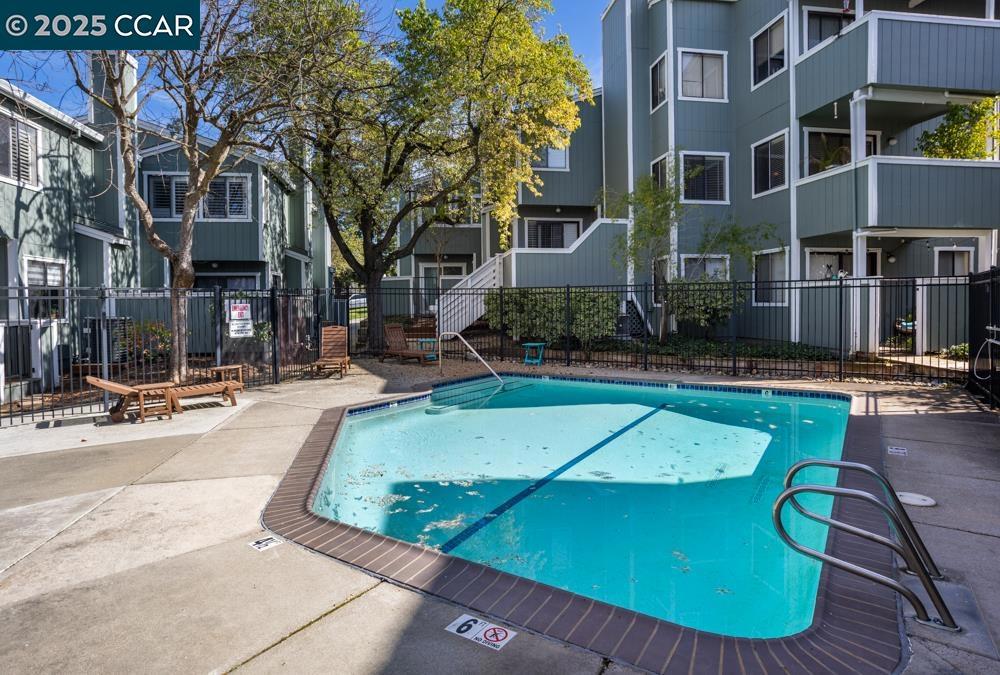 MAYWOOD VILLAGE - Residential