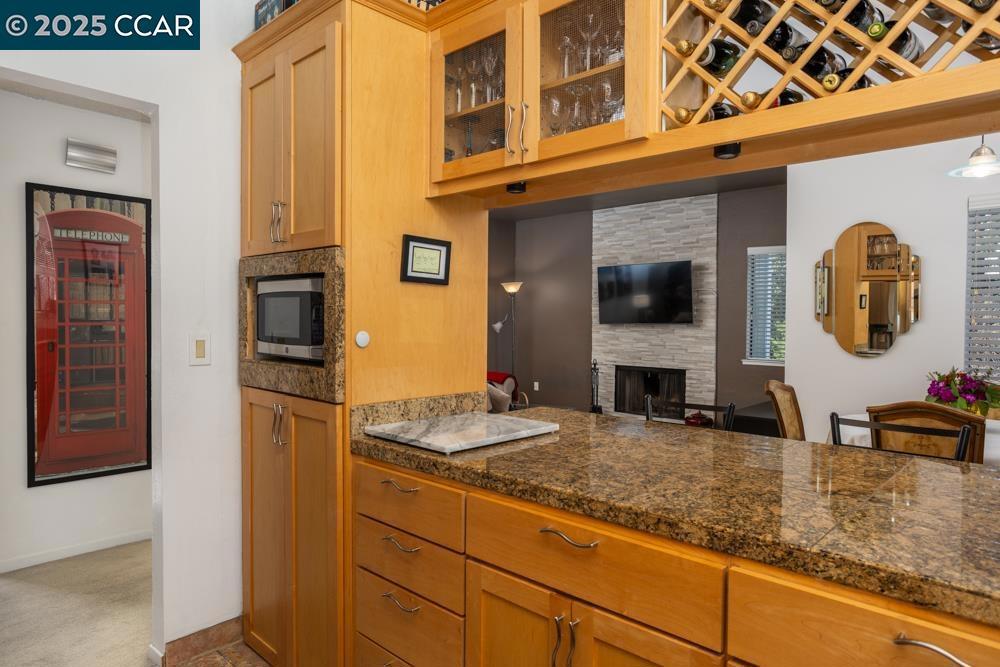 MAYWOOD VILLAGE - Residential