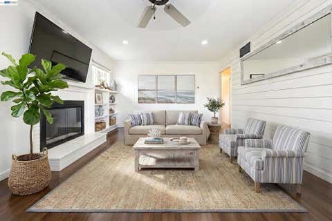 Photo of 1338 Thais Lane Ln, Hayward, CA 94544 (MLS # 41128387)