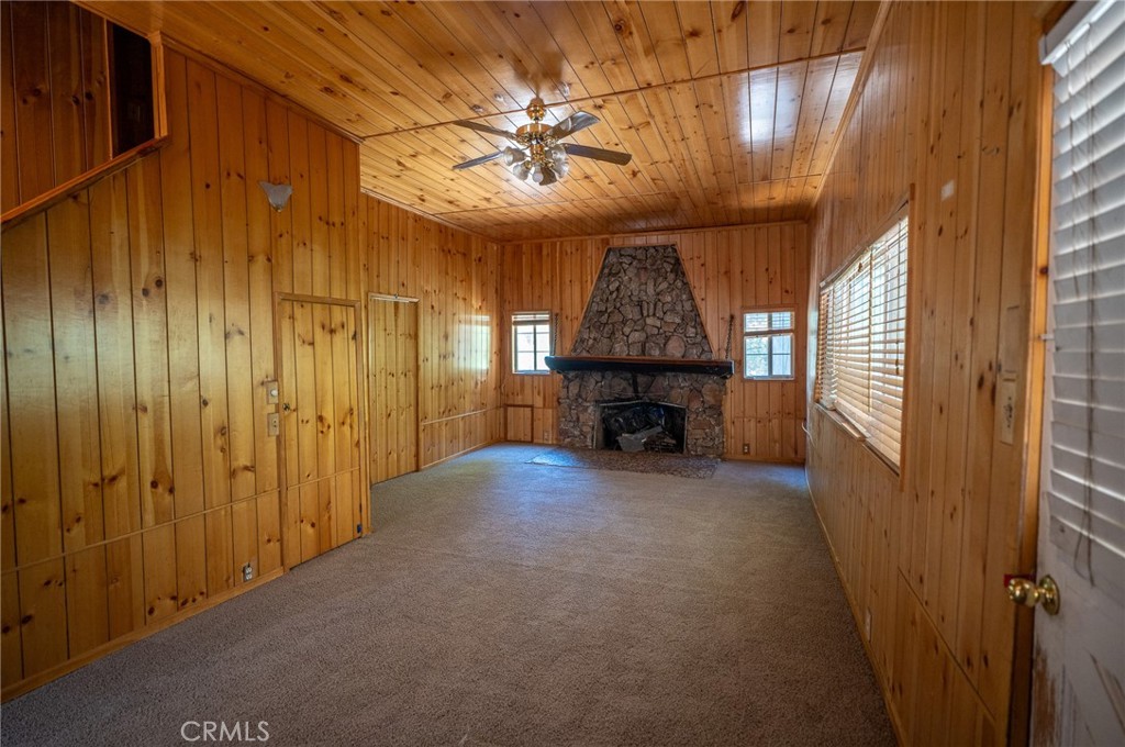 2462 Spring Drive