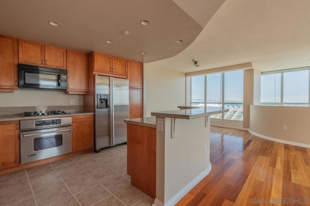 510 1st Ave 1504