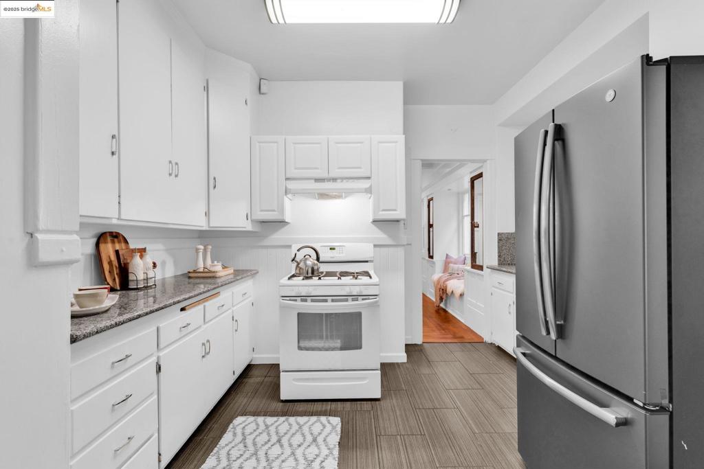 CLINTON - Residential