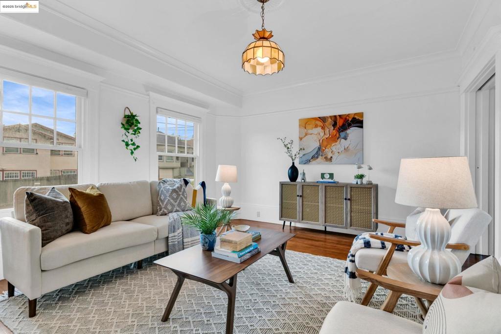 CLINTON - Residential