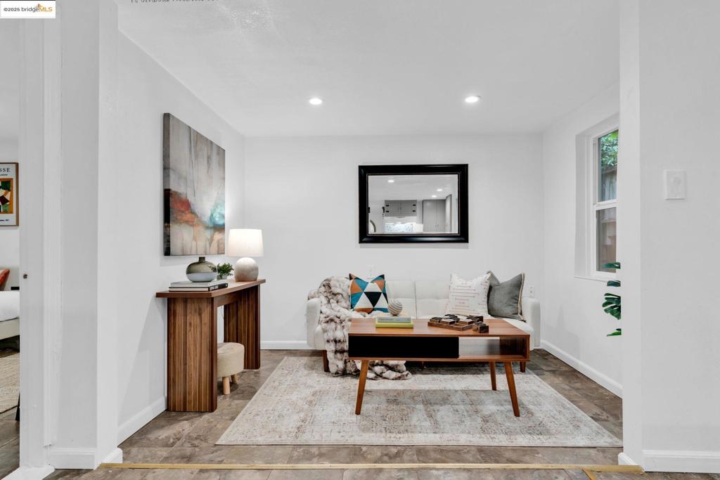 CLINTON - Residential