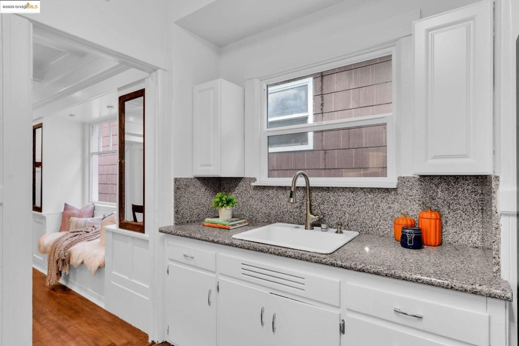 CLINTON - Residential