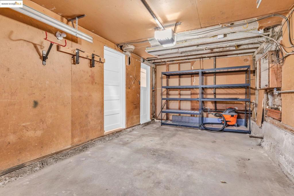 CLINTON - Residential