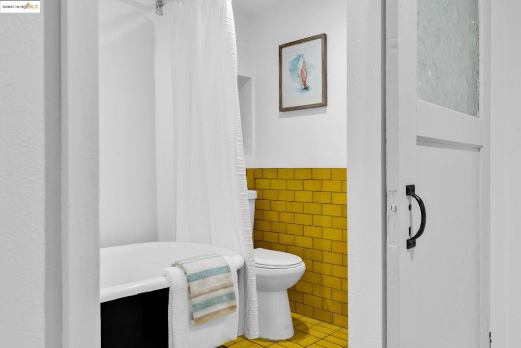 CLINTON - Residential