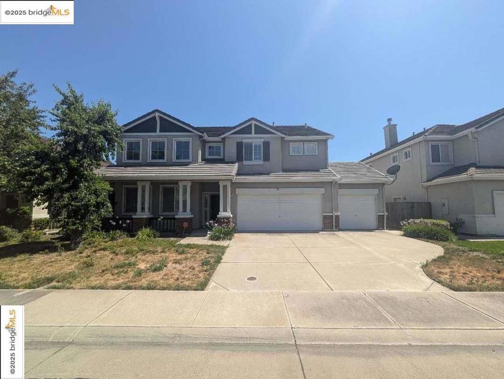 Nice Lake View Dream house is here waiting for you! Move In Condition, 4 Bedrooms, 3 full Bathrooms, with Private Swimming Pool, and Lake Access. Lakefront property in Brookside gated community. Downstairs offers a bedroom and a full bathroom. Upstairs has Three Bedrooms with large window overlooking the lake. Huge loft upstairs as well.