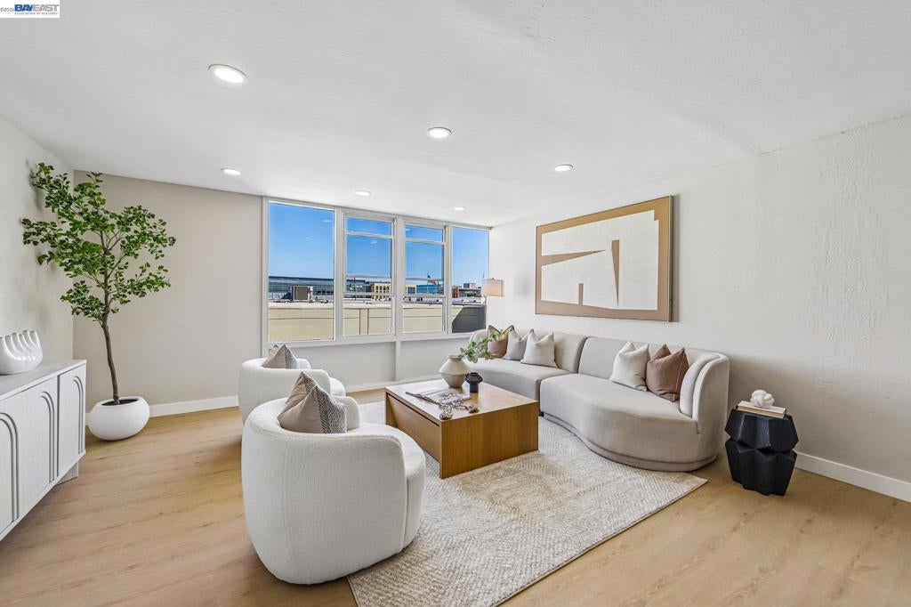 2655 Edison St 204
