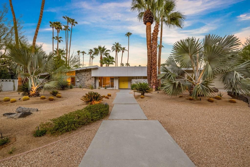 Photo of 788 N Dry Falls Road, Palm Springs, CA 92262 (MLS # 219144857DA)
