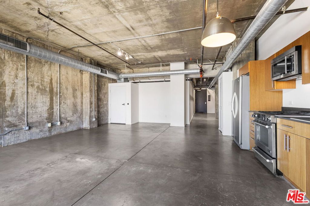 510 S Hewitt Street 316