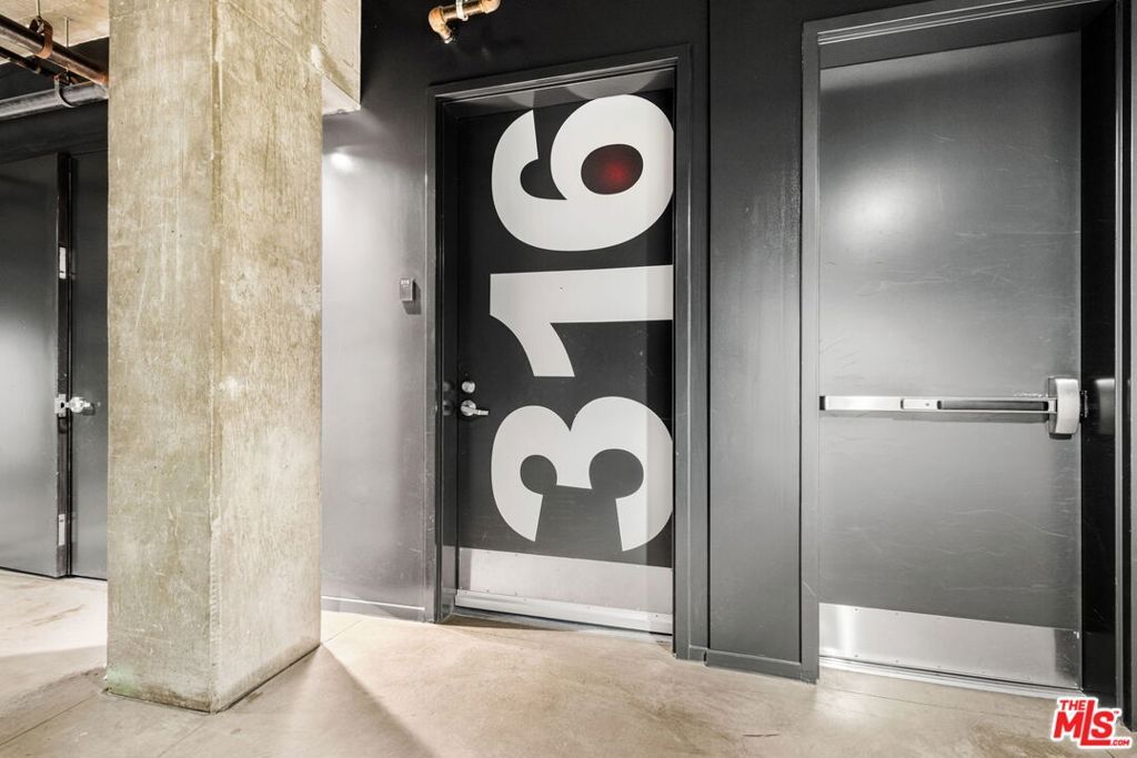 Photo of 510 S Hewitt Street #316, Los Angeles, CA 90013 (MLS # 26649411)