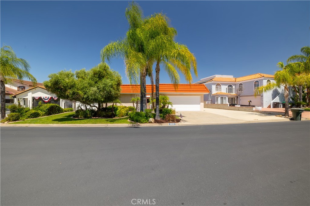 WATERFRONT Single level home with open floor plan. Welcome to your 4 bedroom, 2 bath residence with RV/boat parking on driveway beyond detached garage area. As you enter the charming gated courtyard with brick flooring, step into the entry way located just off the updated and remodeled kitchen offering granite counter tops, newer cabinetry and stainless oven/range and dishwasher. There is a breakfast nook area as well as bar seating. A large sized great room with stone fireplace as the centerpiece of the room awaits those chilly evenings. There is also a formal dining area or it could be substituted for an office with a lake view to work upon. The entire rear of the home offers a covered deck area for outside entertaining and enjoyment. Sea Wall and flat dock are also included in this purchase. Nice location on a wide channel very close to the open East Bay, enjoy all that Canyon Lake living has to offer you.