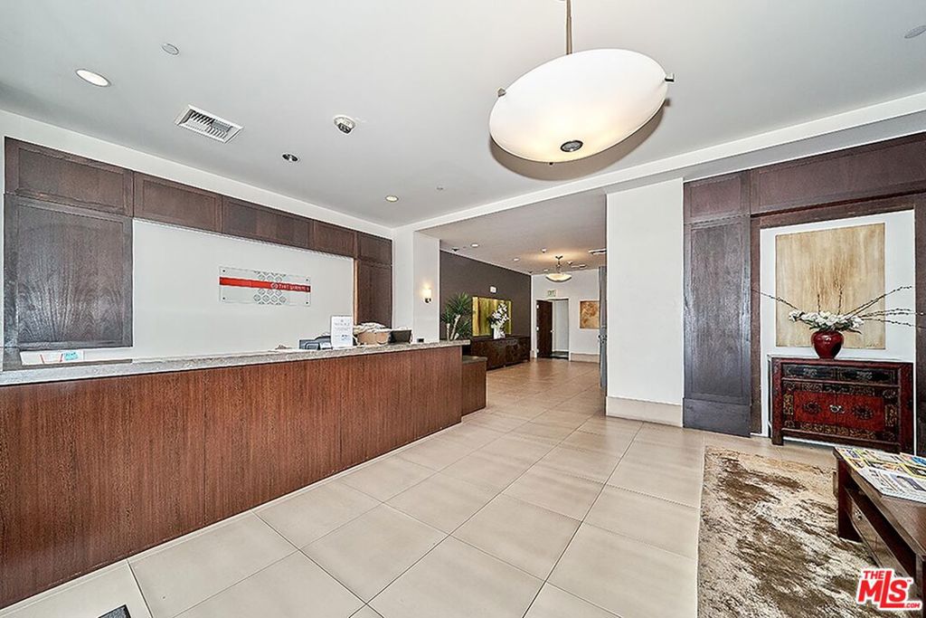 3223 W 6th Street 808