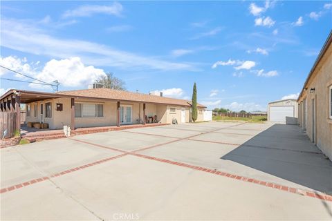 Photo of 45830 30th Street E, Lancaster, CA 93535 (MLS # GD25227968)
