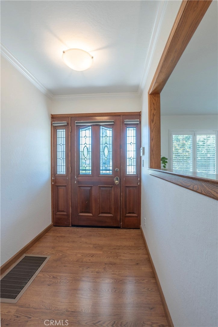 1050 Holben