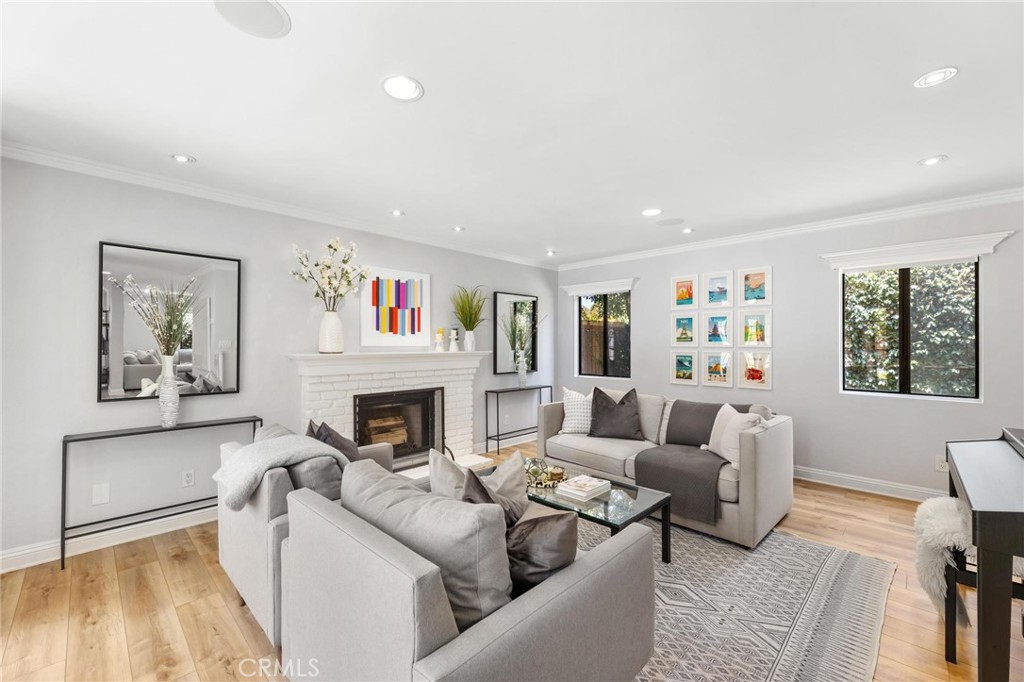 2007 Dufour Avenue B