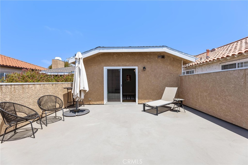 2007 Dufour Avenue B