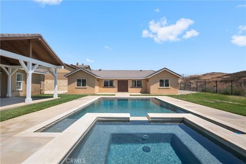 3086 Crystal Ridge Lane Colton CA 92324