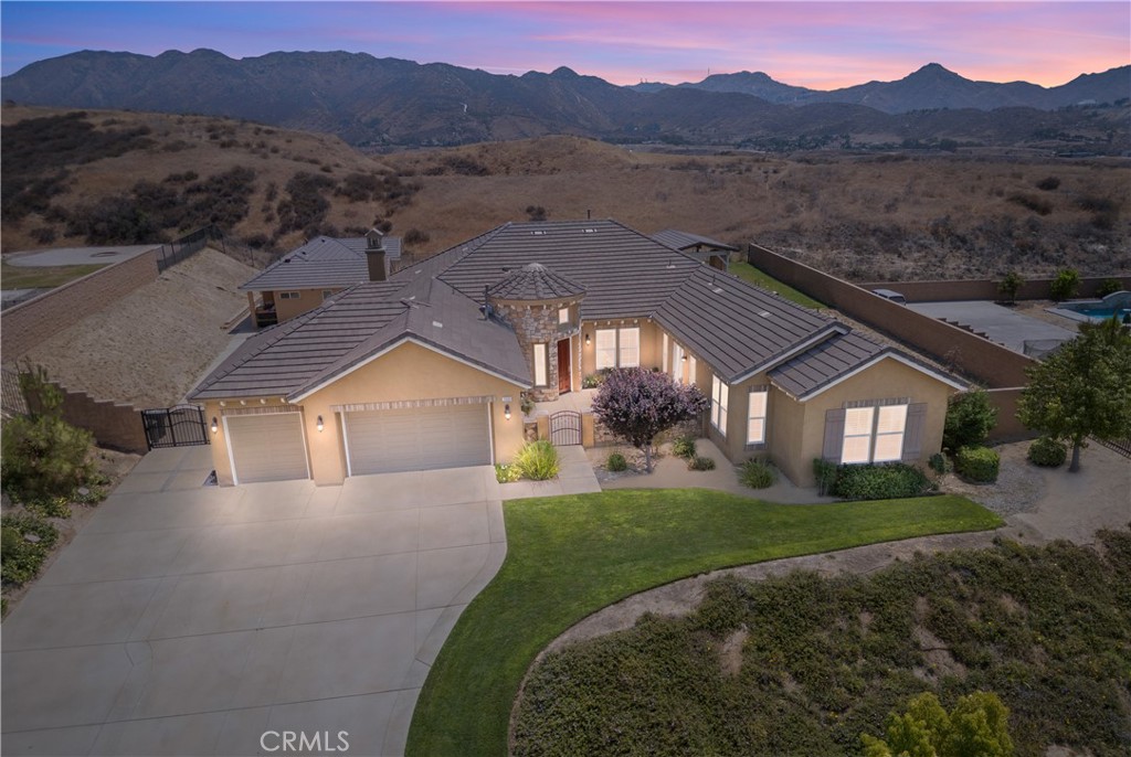 3086 Crystal Ridge Lane