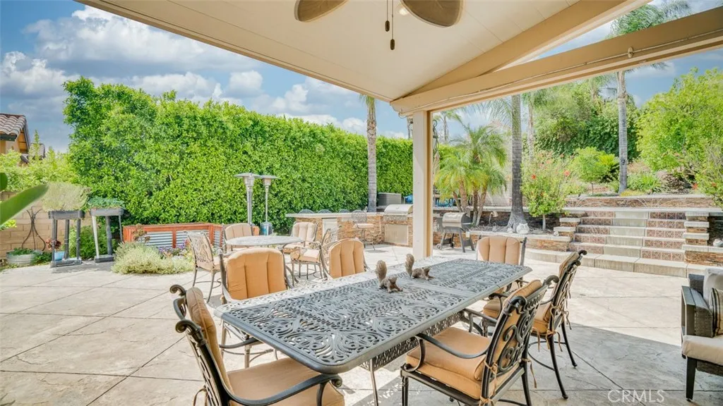 Upland, California 91784, United States, 4 Bedrooms Bedrooms, ,4 BathroomsBathrooms,Residential,Pending,166036