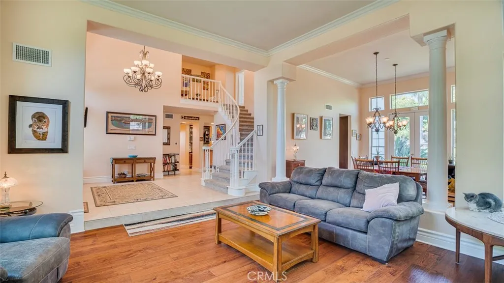 Upland, California 91784, United States, 4 Bedrooms Bedrooms, ,4 BathroomsBathrooms,Residential,Pending,166036